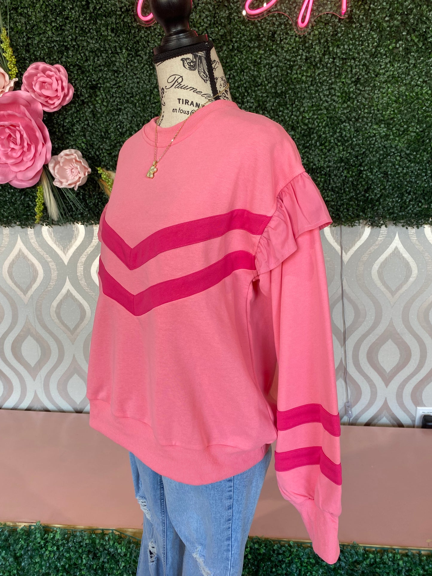 A1349 Hot pink ruffled crew neck