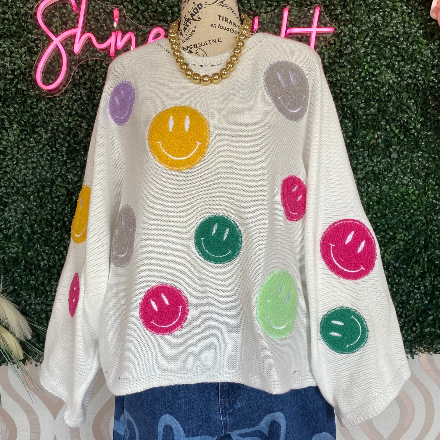 A1293 White Smiley Face Sweater