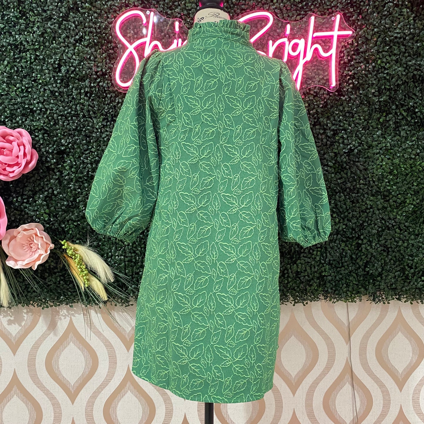A1384 Green dress
