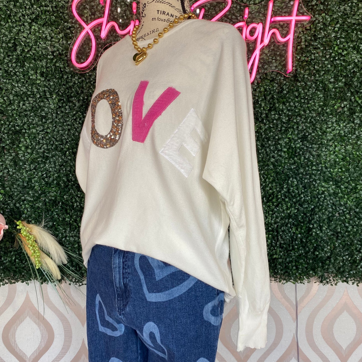 A1268 Off White LOVE Sweater