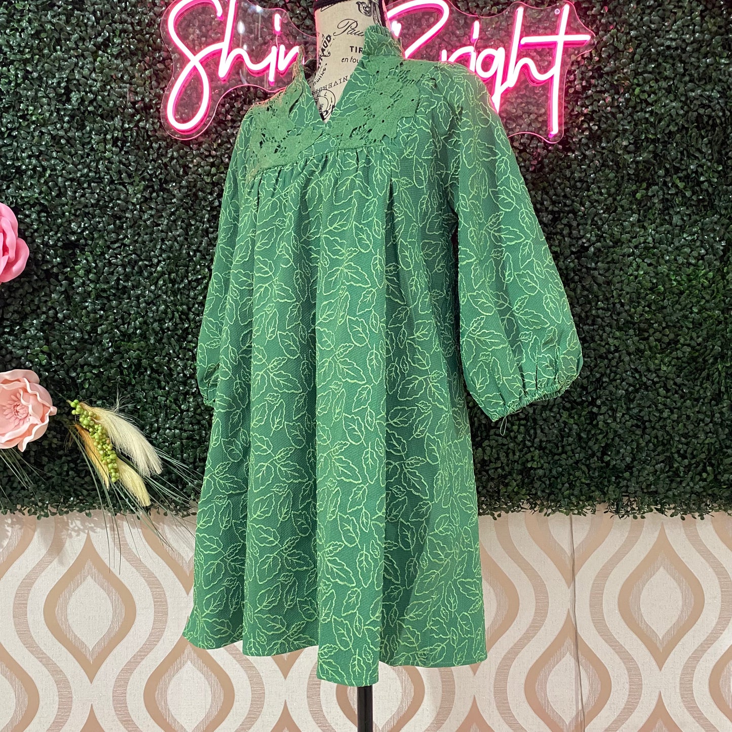 A1384 Green dress