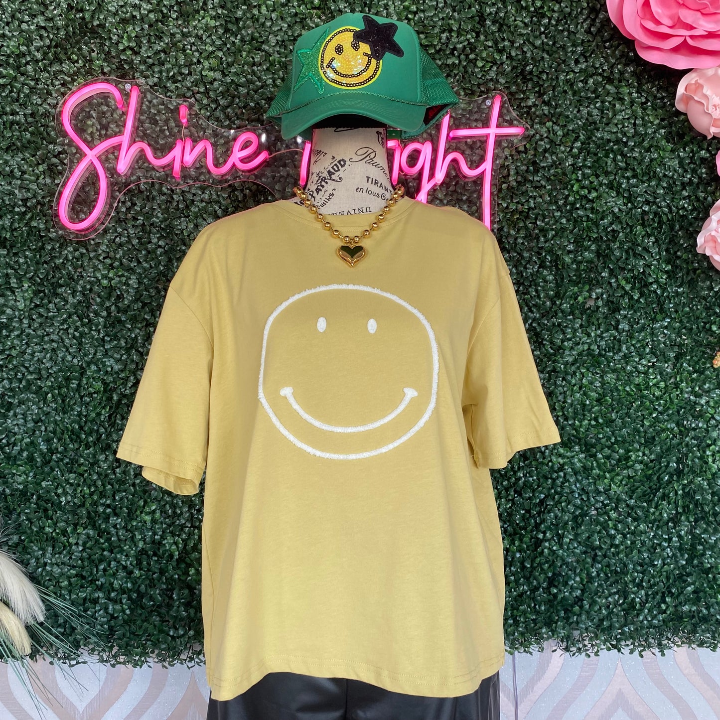 A1008 Smiley Face Tshirt