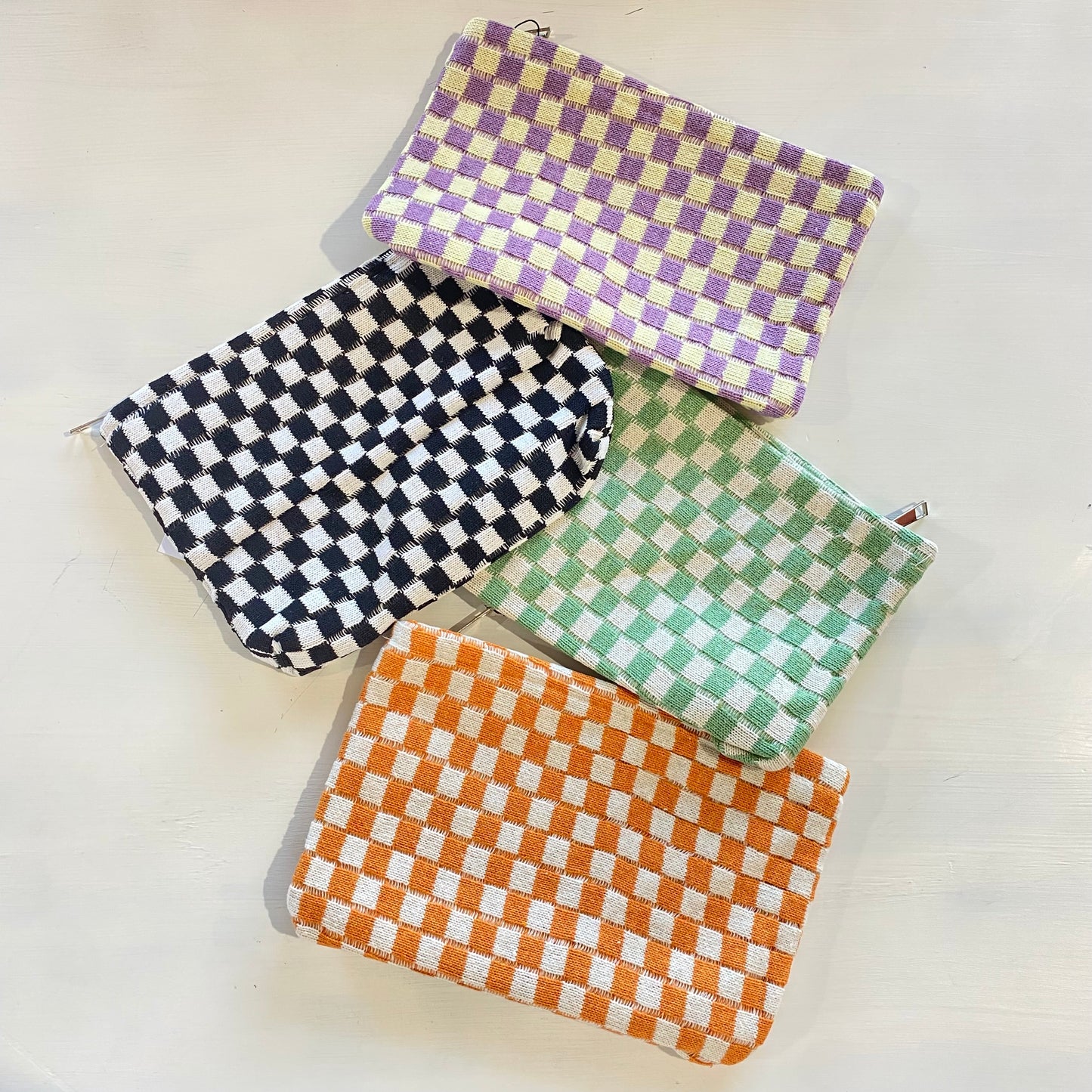 B106 Checkered makeup bag