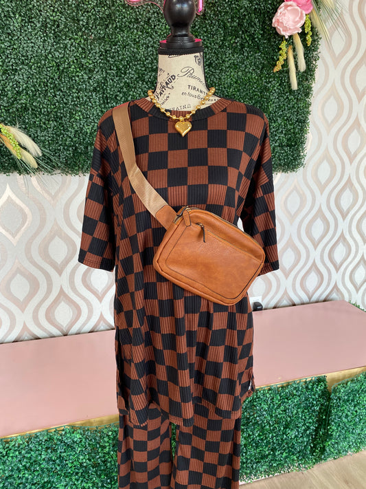 A1353 Black and brown checkered matching set