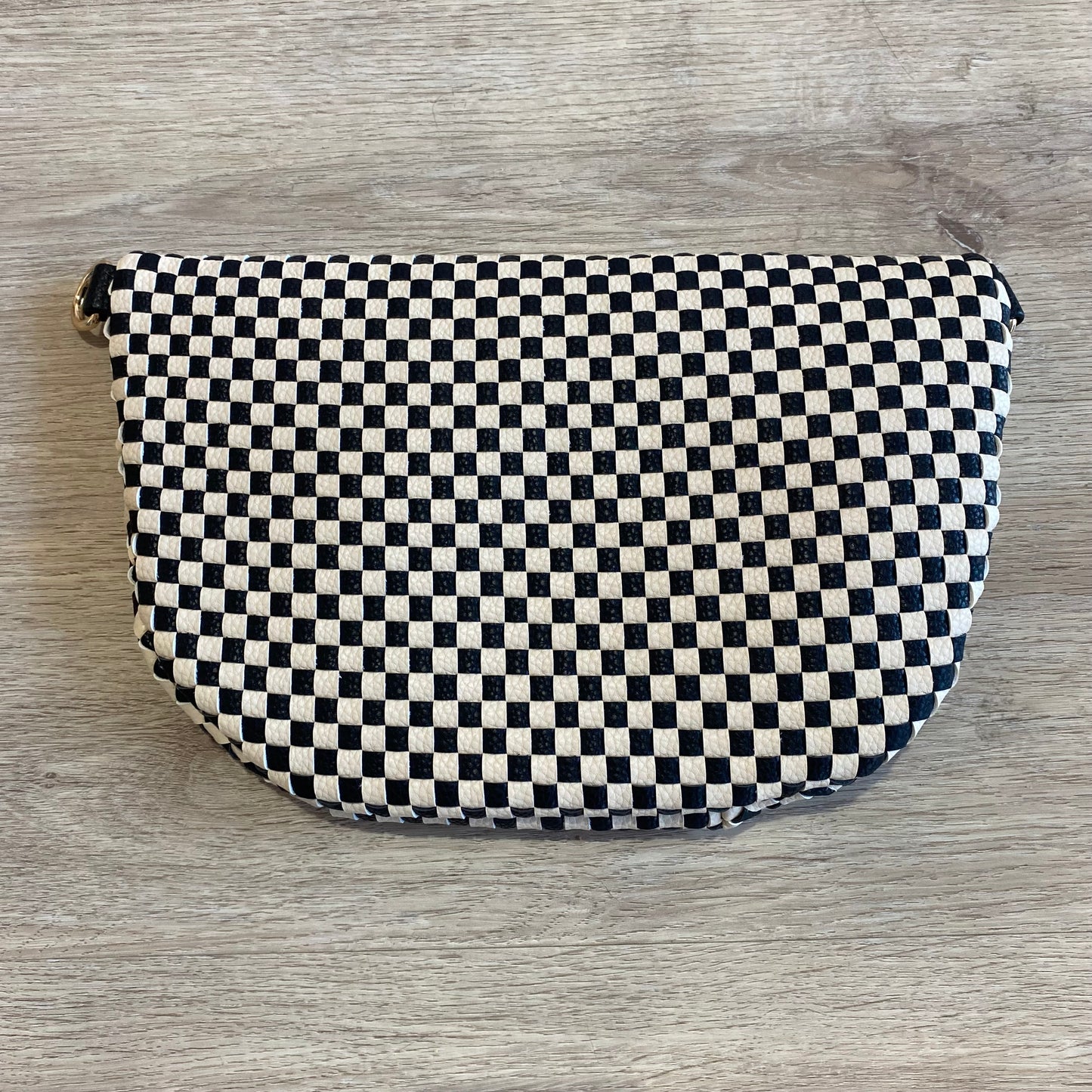 B103 Black and white checkered woven bag