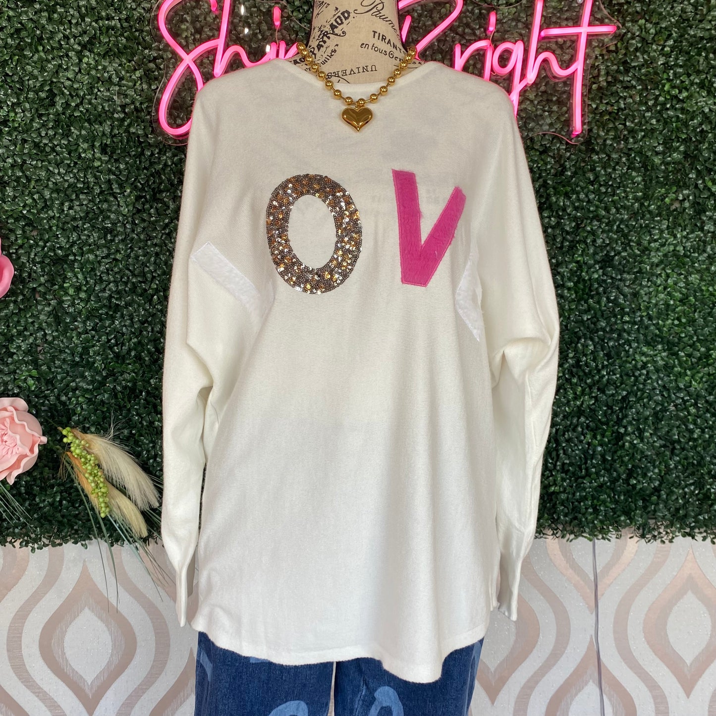 A1268 Off White LOVE Sweater