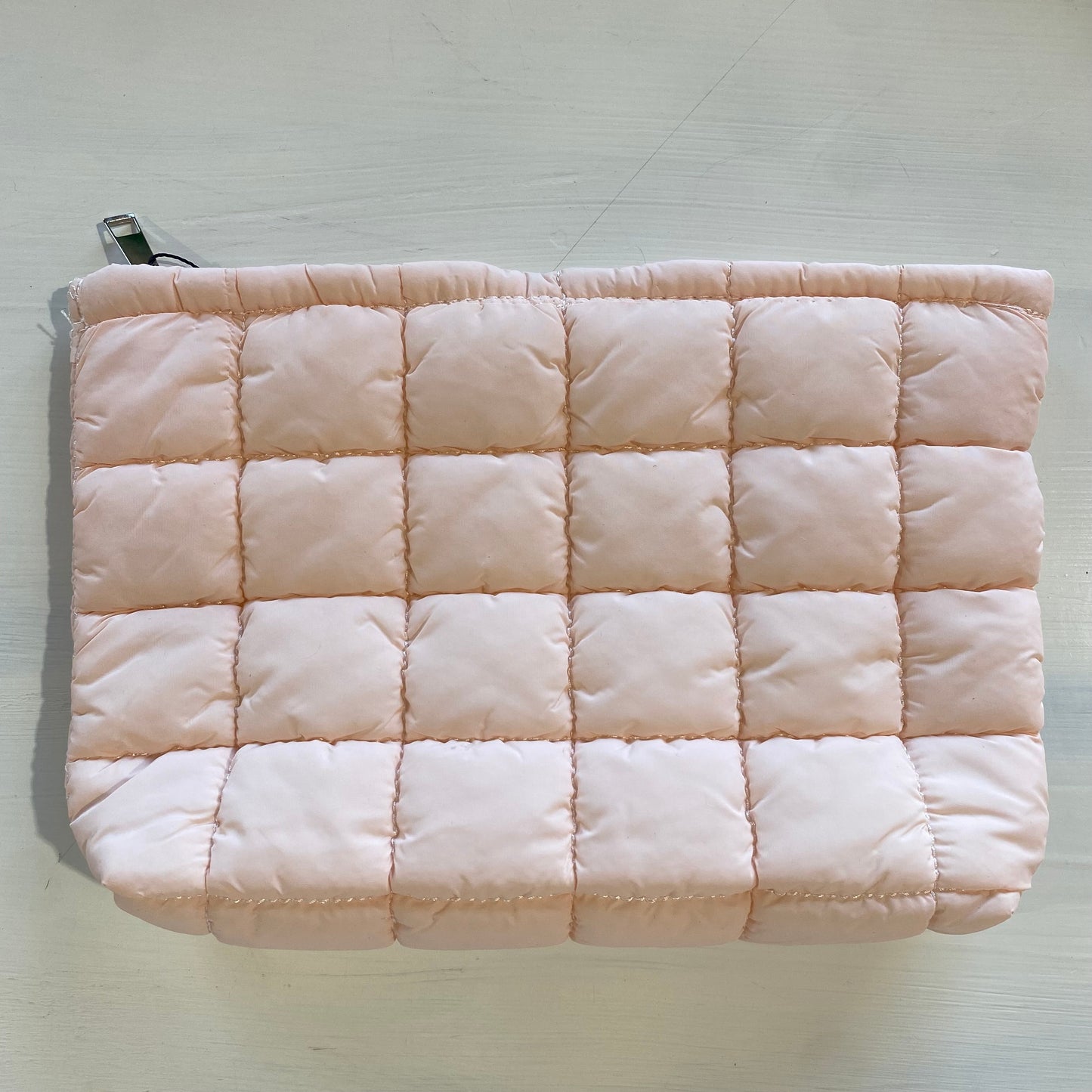 B105 Quilted puffy makeup bag