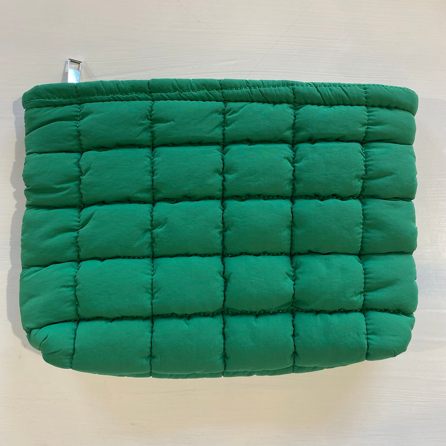 B105 Quilted puffy makeup bag